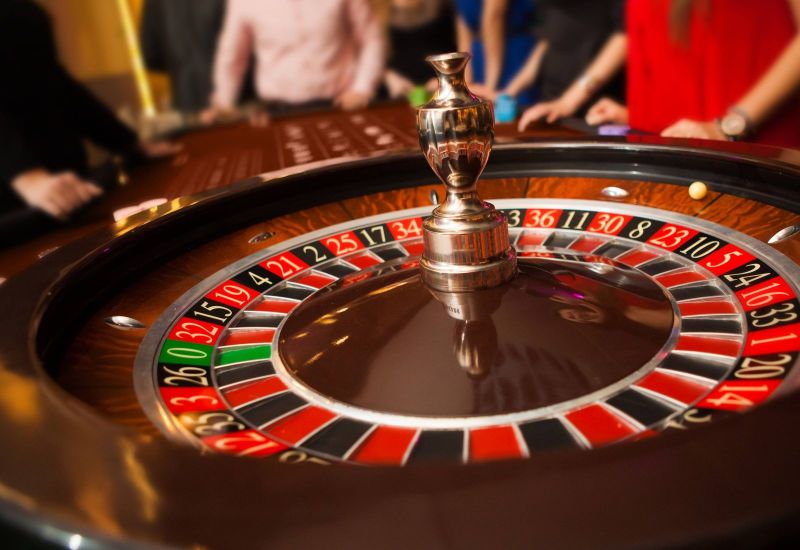 加强对有奖电子游戏和赌场经营活动的检查和监管